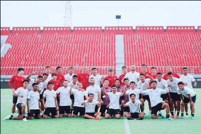 Piala AFF 2022 Pelatih Calon Lawan Timnas Indonesia Kecewa Berat Timnya Kalah dari Tim Peringkat 157 FIFA